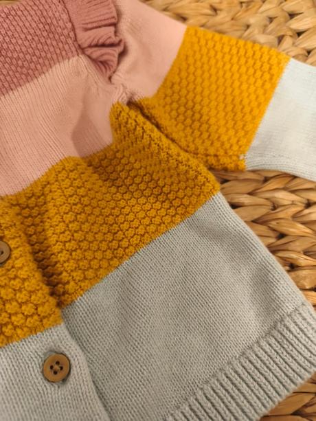 Duhový svetr s volánky, f&f,68