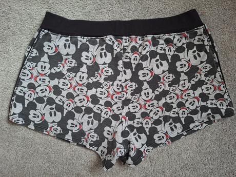 Volnější kraťasy, xxl