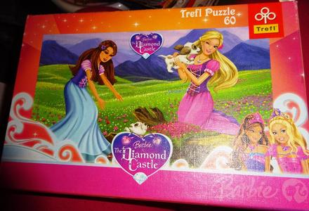 Puzzle barbie 60 dílků diamantový zámek trefl,