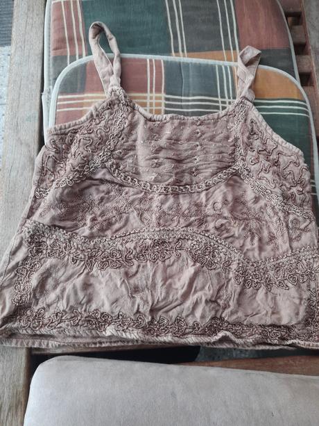 Top indie s tričko, s