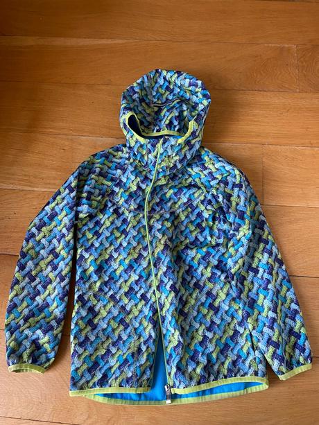 Softschelova bunda, 128