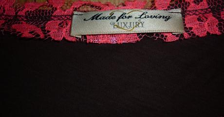 Hnědé tričko s růžovou krajkou made for loving, s