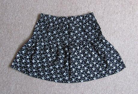 Dívčí sukně, 164