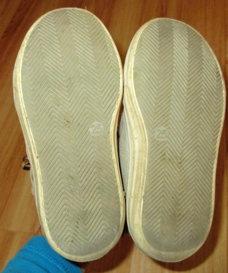 Kotníkové boty, baťa,25