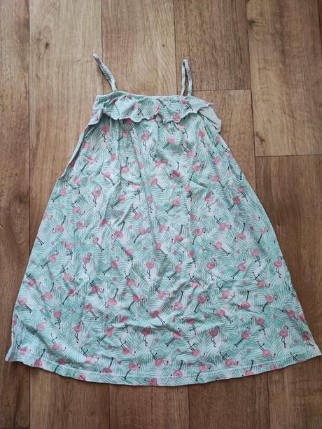Šaty s plameňáky, 128