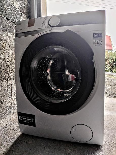 Zánovní pračka zn. aeg 7000 prosteam v záruce, aeg