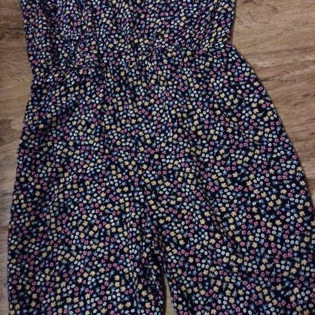 Lehoučký kalhotový overal s drobnými kvítky, young dimension,110