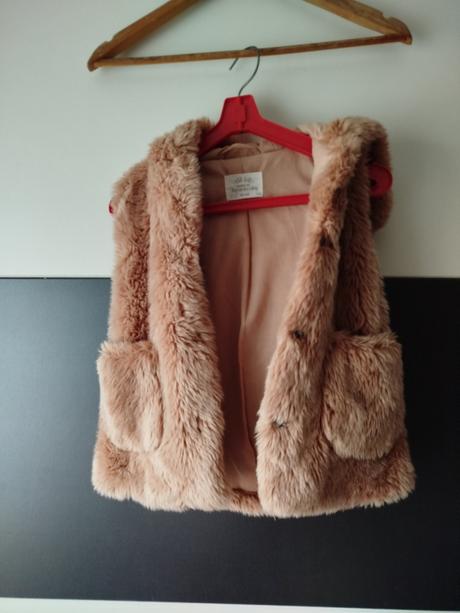 Vesta zn. zara girls vel.122, zara,122