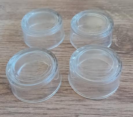 Svícny na čajové svíčky,