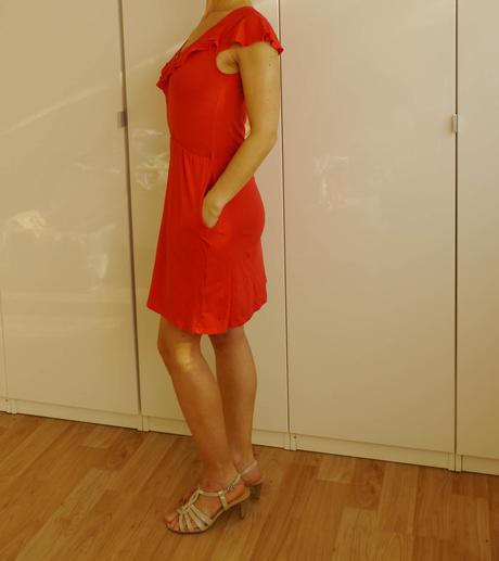 Cervene kratke saty s volanky vel. xs even & odd, xs