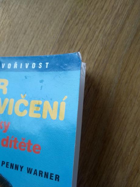 Knížka 160 her a cvičení pro první tři roky života, 