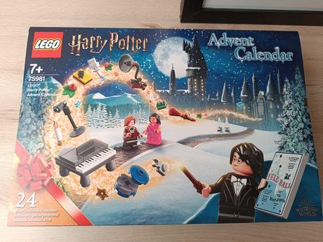 Nové lego harry potter 75981 adventní kalendář,