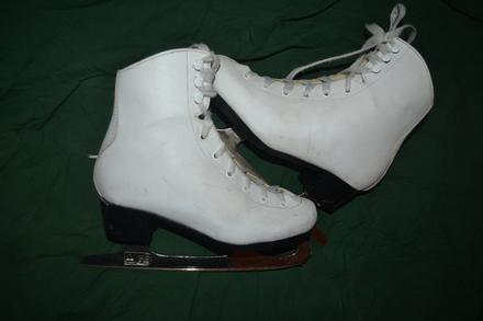 Dívčí brusle v.33, 33