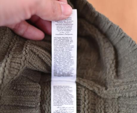 Svetr vel. 2 - 3 roky, f&f,98