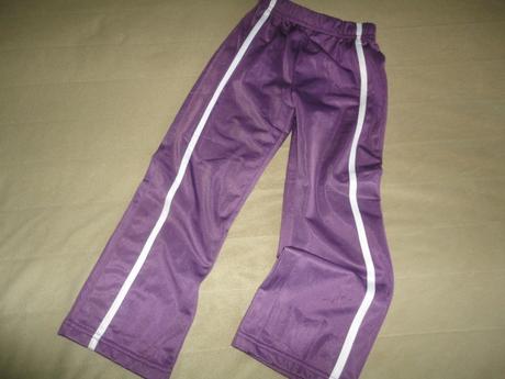 Bezva sportovní tepláky cups, vel. 6 let, 116