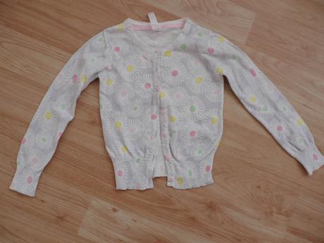 Slaby svetrik na knoflicky s kytickami, cherokee,110