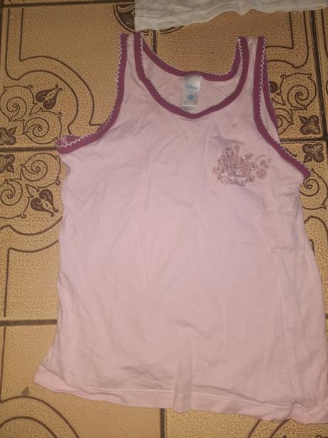 Dívčí tílka mix vel. 98 - 104, okay,98