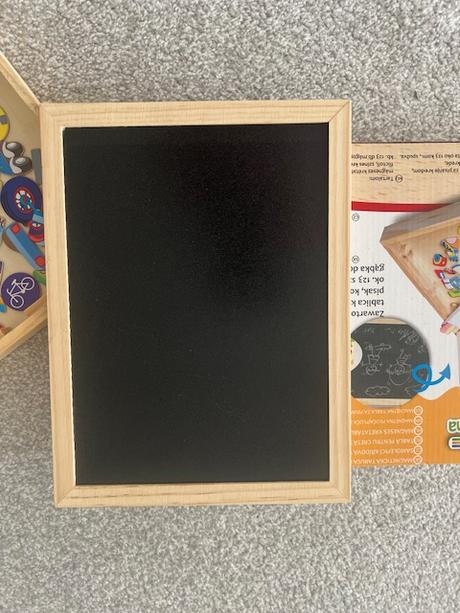 Magnetická a křídová tabule pro děti,