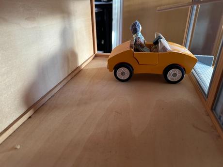 Vybavený dřevěný domeček - 2 sady s doplňky, 