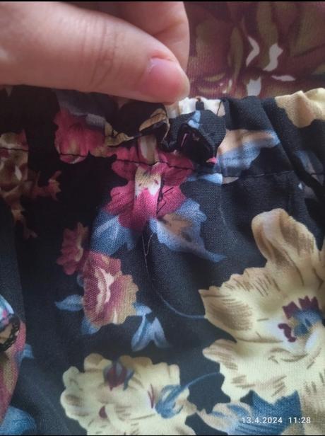 Dívčí letní laclové šortky / body 6-9m, vel. 68-74, 68