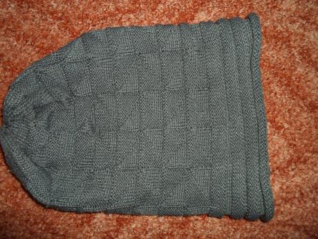 Šedá přepadlá čepice houmleska, 128