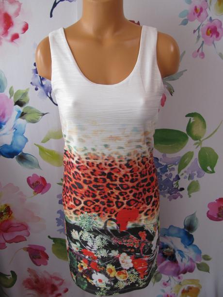 Elegantní dámské pouzdrové pružné šaty, s