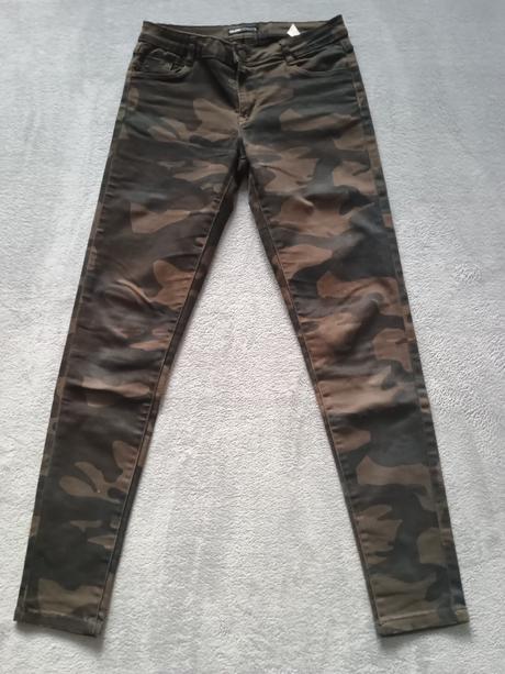 Khaki džíny maskáče cropp, 36