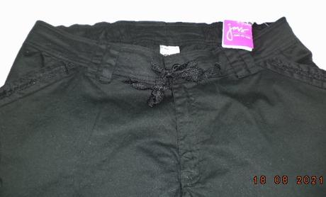 Dámské 3/4 kalhoty - obvod pasu 100 cm, xl