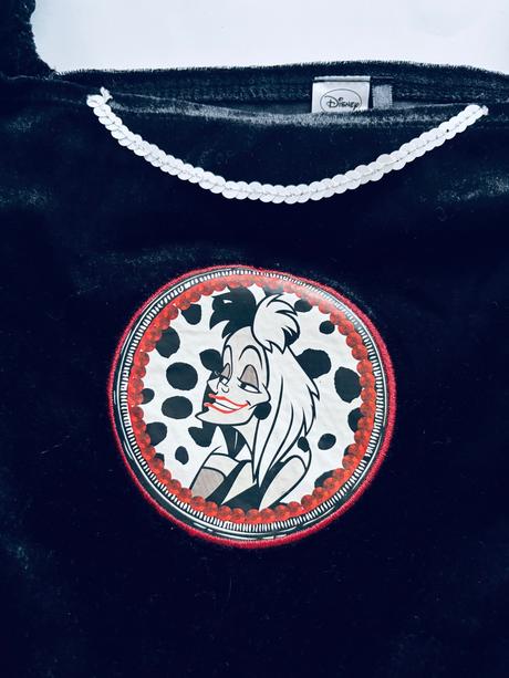 An26/ kostým cruela devil - v.9/10 leg, 