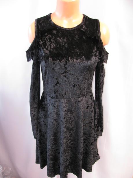 Velurové elastické černé šaty, 158