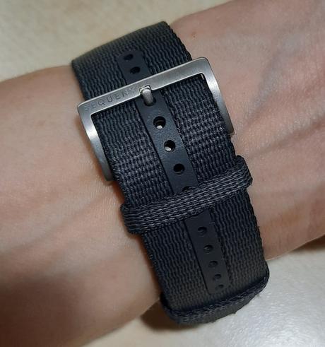 Chytré hodinky samonabíjecí sequent ag s22, sequent