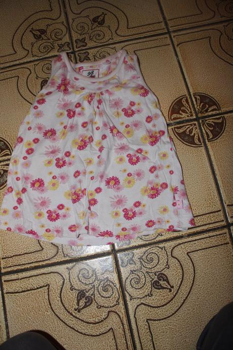Dívčí tílko květy vel. 80 - 86, okay,80