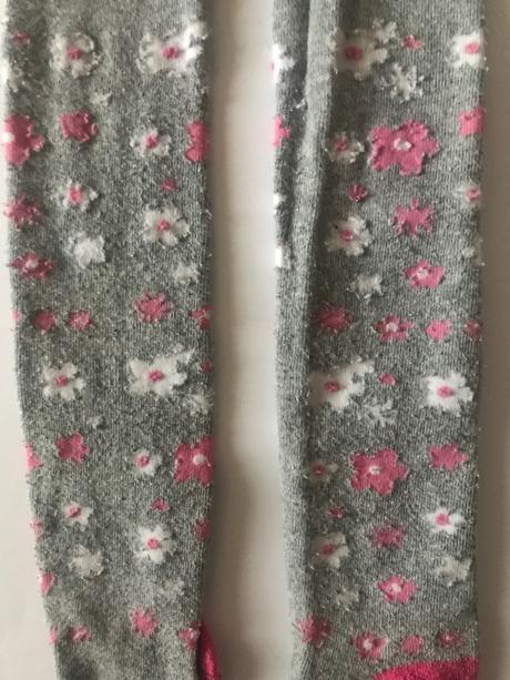 Punčocháčky s kytičkami, 116