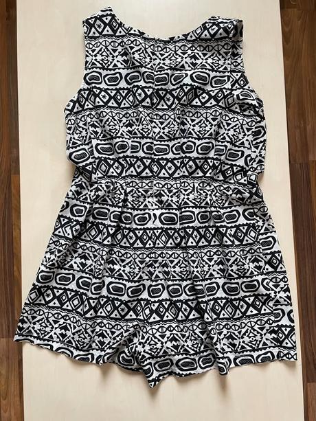 Letní overal, uvolněné šití poutka, vel xl spíše m, l