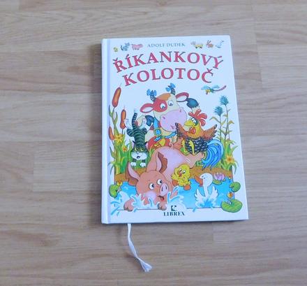 Kniha říkankový kolotoč,