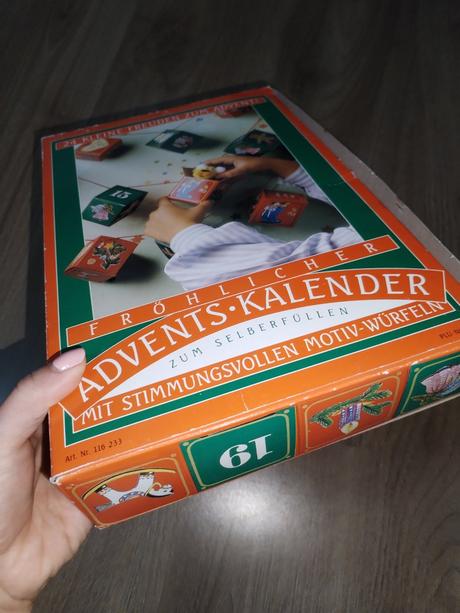 Nový adventní kalendář nepoužitý krabičkový, 