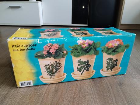 Květníky z terrakotty nové 3 kusy,