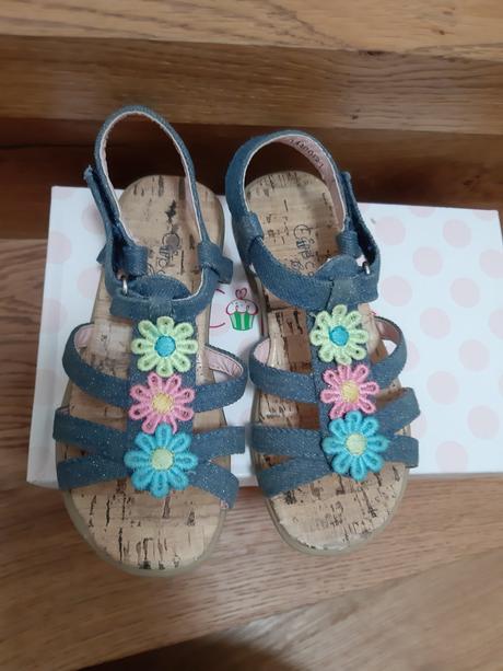 Top stav sandálky pro holčičku, 26