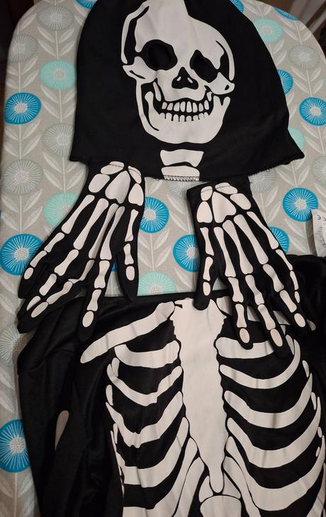 Kostým kostra,
