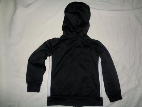 Černá sportovní bunda 4/5 let, under armour,110
