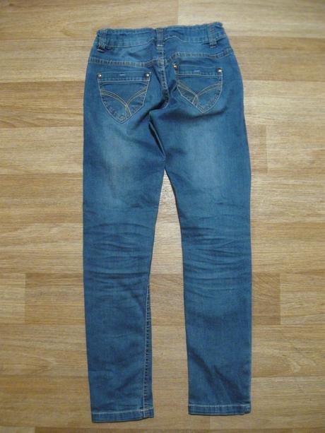 Džíny, 140