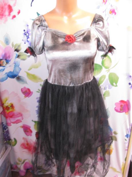 Karnevalový kostým - halloween, zombie,upírka apod,