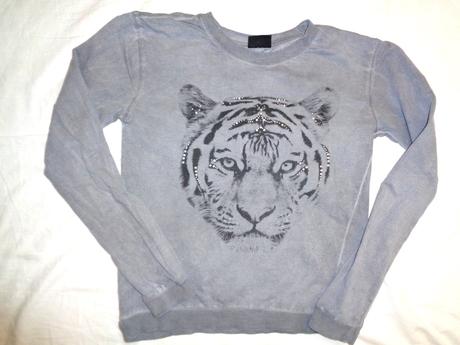 Pěkná šedá mikina s tygrem 158/164, 158