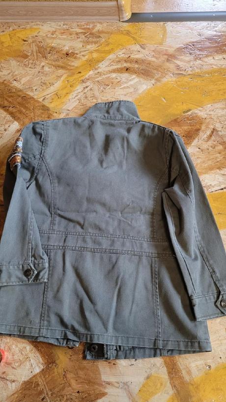 2 mikina, bunda, slipy a ponožky, 104–116