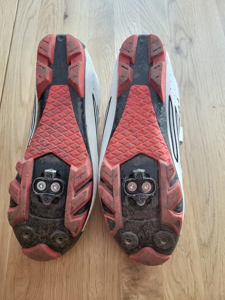 Cyklotretry s kufry eur 39, 39