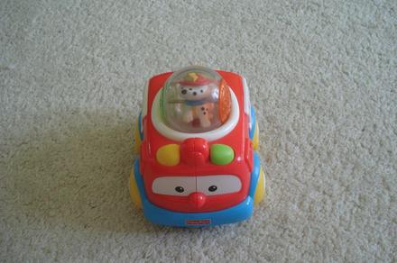 Autíčko hasič fisher price,