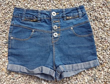 N57	dívčí riflové kraťasy vel. 146, new look,146