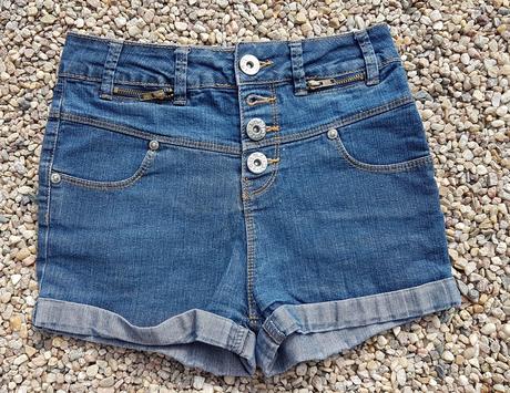 N57	dívčí riflové kraťasy vel. 146, new look,146