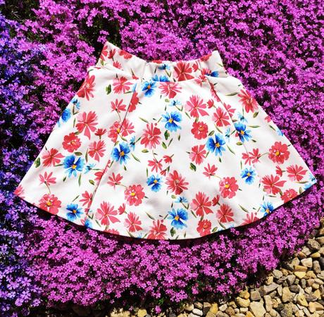 Sukně a květy- vel xs-s-m, new yorker,s