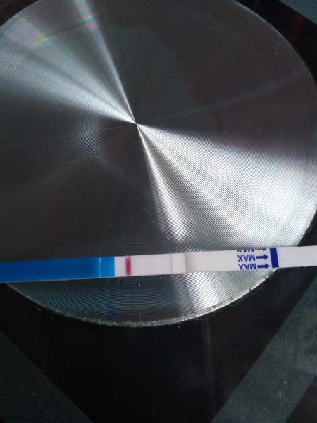 Těhotenský test pozitivní, ale MS bolesti